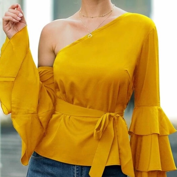 Flounce sleeve belted blouse - Picture 2 of 7